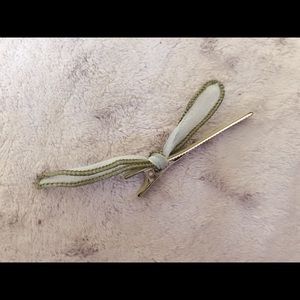 Hair pin with bow tie